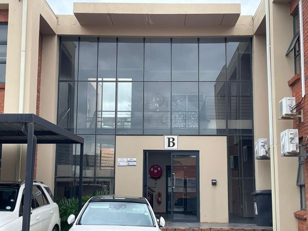 104 m² Commercial space