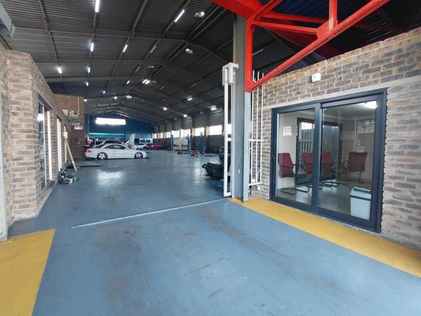 1 350 m² Industrial space