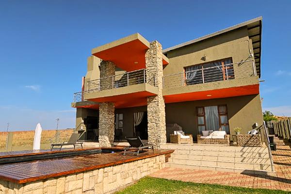 5 Bedroom House