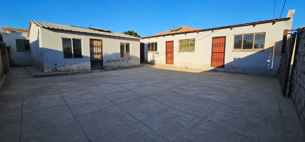 2 Bedroom House