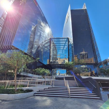 1 100 m² Commercial space