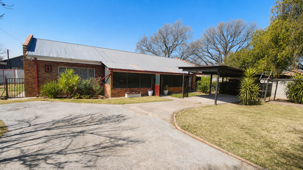 2 Bedroom House