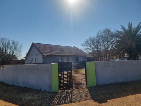 6 Bedroom House
