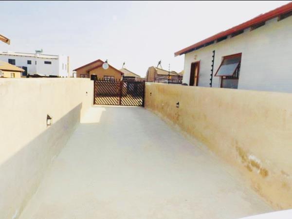 2 Bedroom House