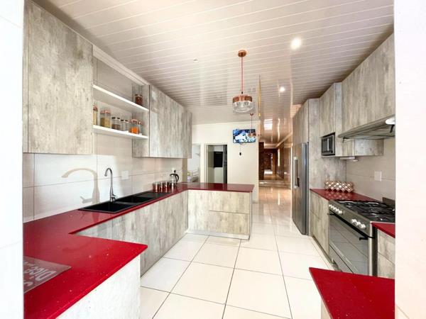 10 Bedroom House