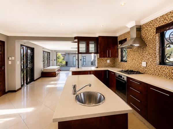 4 Bedroom Apartment