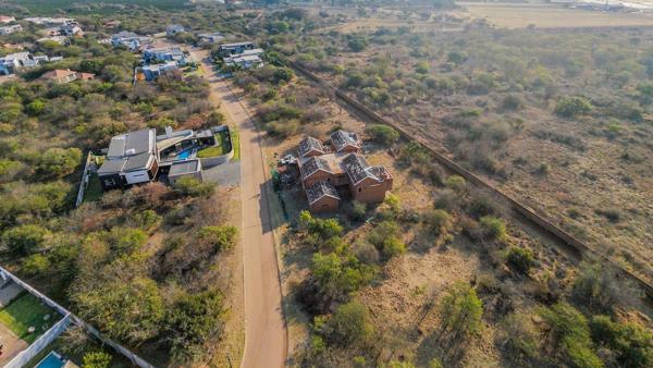 1 022 m² Land
