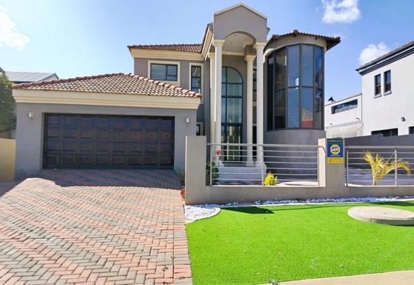 5 Bedroom House