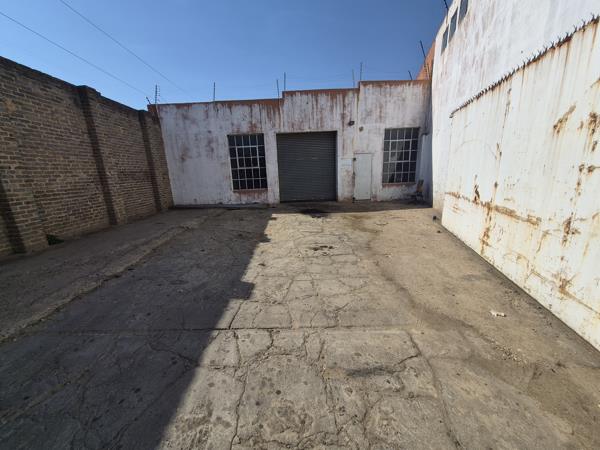 329 m² Industrial space