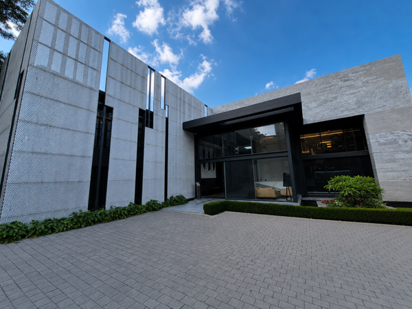 320 m² Commercial space