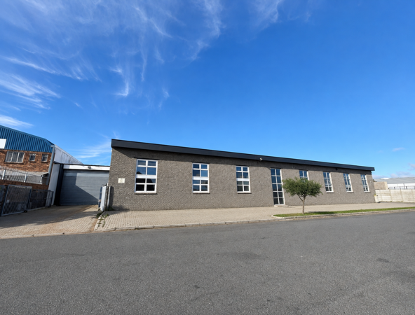 860 m² Industrial space