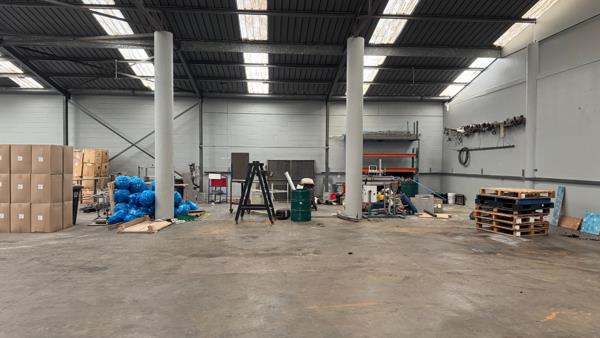 860 m² Industrial space