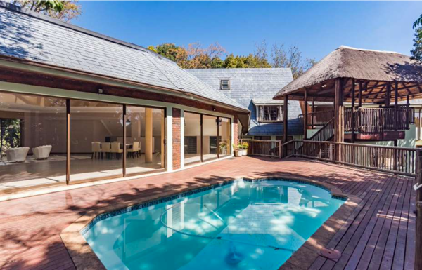 10 Bedroom House