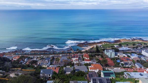 428 m² Land