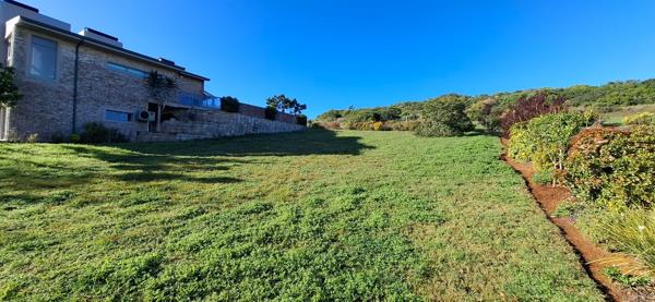 595 m² Land