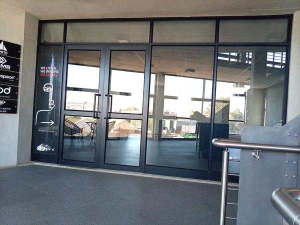 80 m² Commercial space