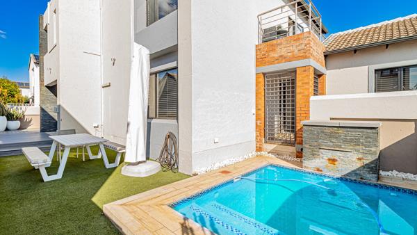 4 Bedroom Townhouse