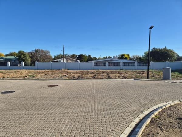 270 m² Land