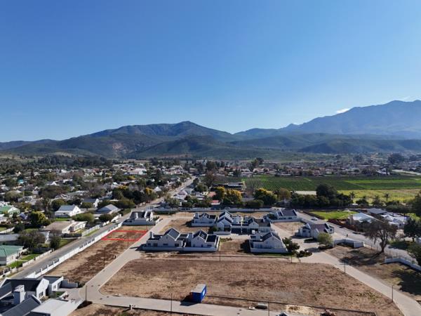 270 m² Land