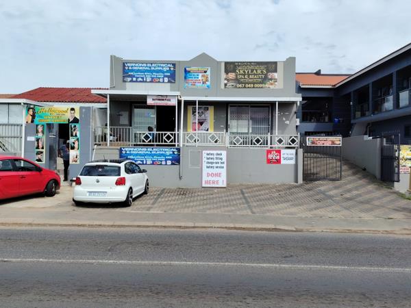 300 m² Commercial space