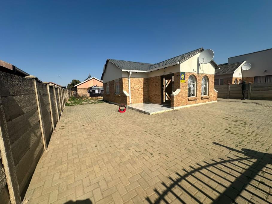 2 Bedroom House