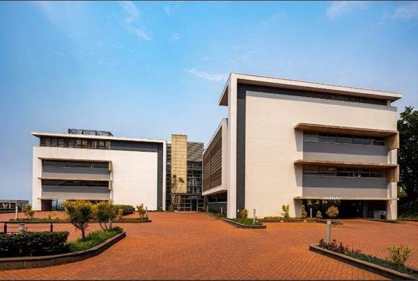 638 m² Office Space