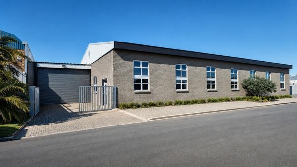 860 m² Industrial space