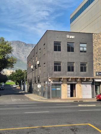 345 m² Retail Space