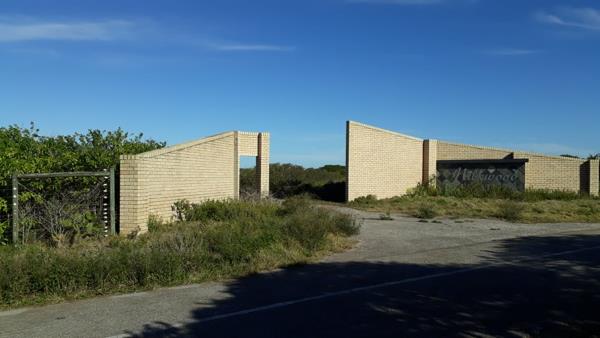 1 130 m² Land