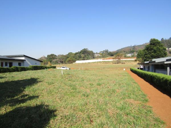 1 016 m² Land