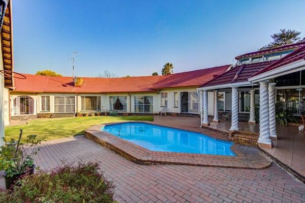 5 Bedroom House