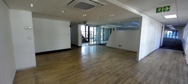 299 m² Commercial space