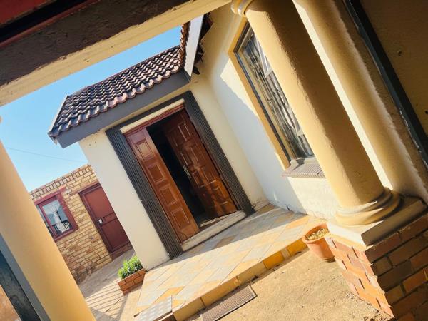 2 Bedroom House