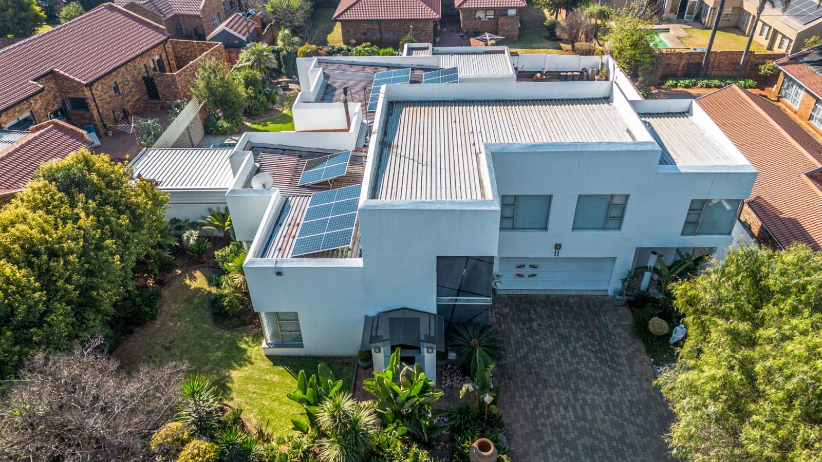 Casă, 488 m², teren 1200 m²