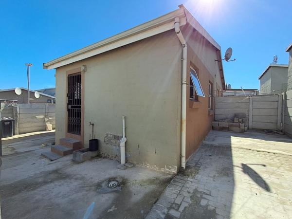 2 Bedroom House