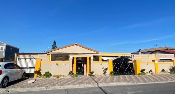 8 Bedroom House