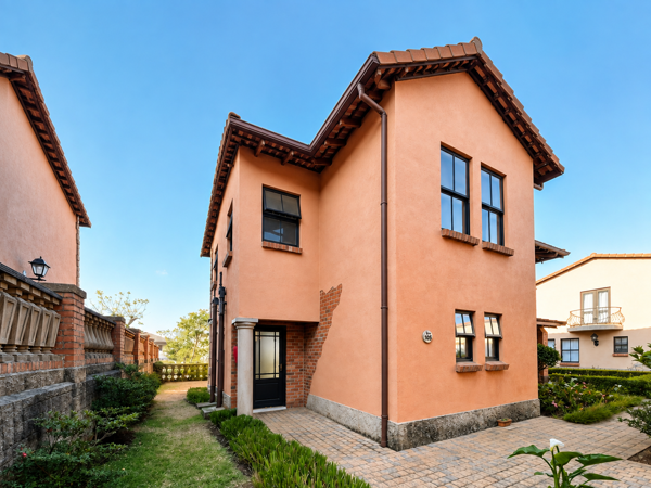 2 Bedroom Townhouse