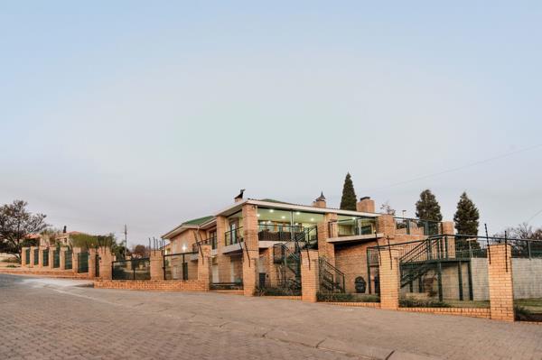 5 Bedroom House