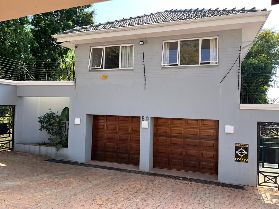 6 Bedroom House