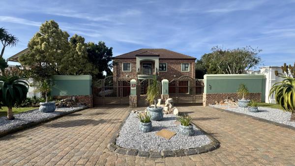 6 Bedroom House