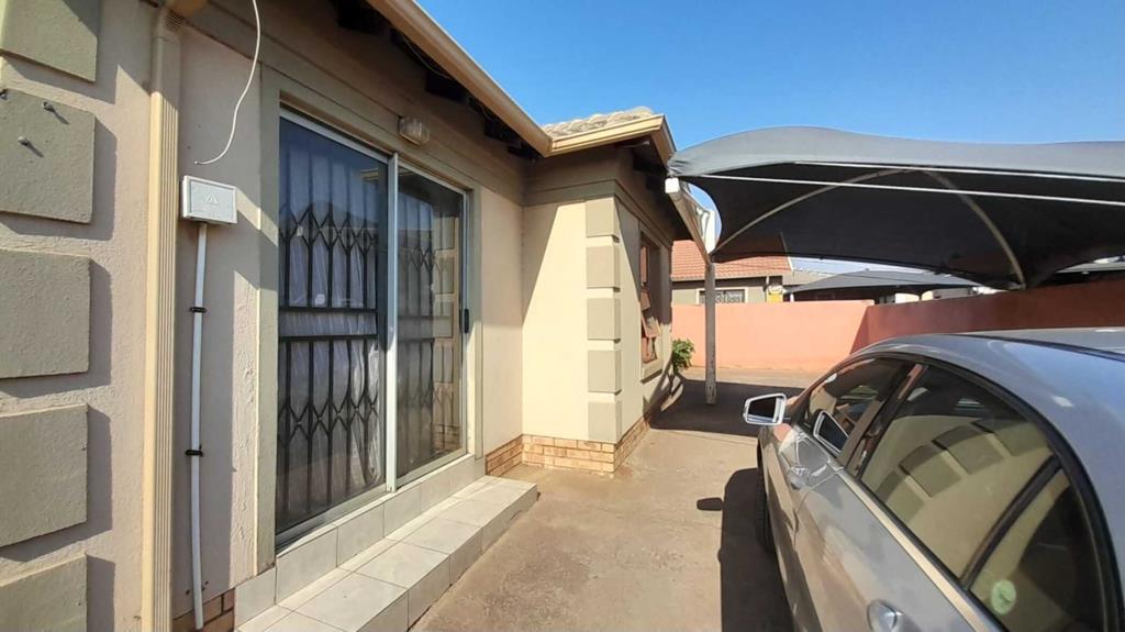 2 Bedroom House