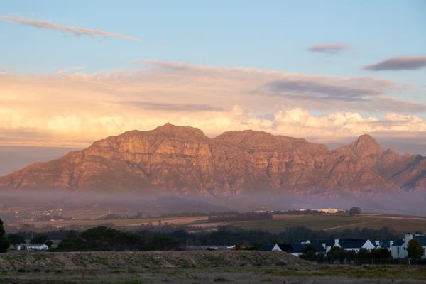 439 m² Land
