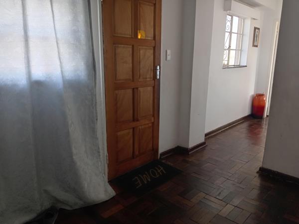 1.5 Bedroom Flat