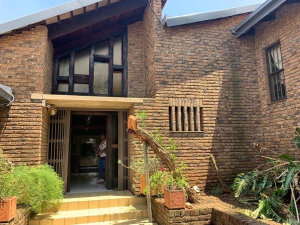 5 Bedroom House