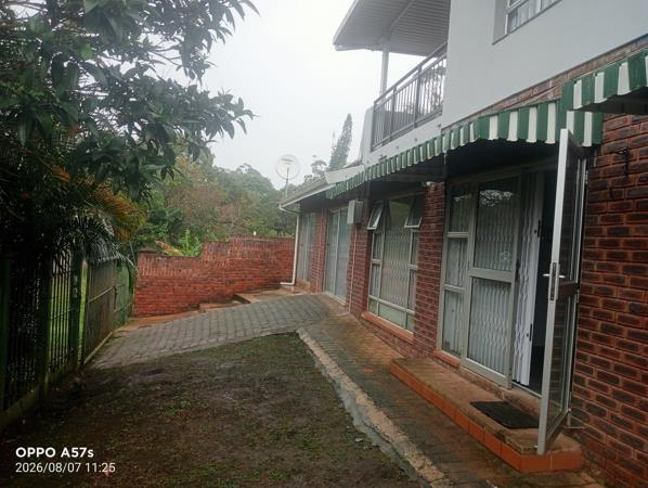 6 Bedroom House