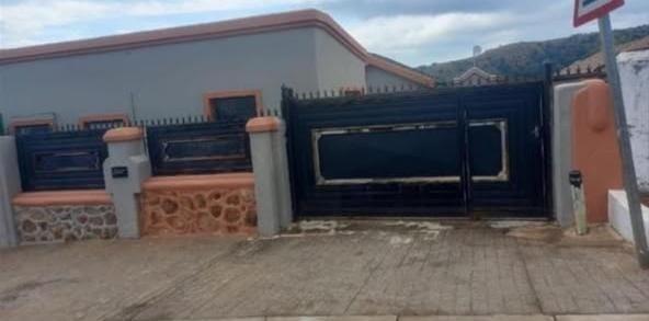 1 Bedroom House