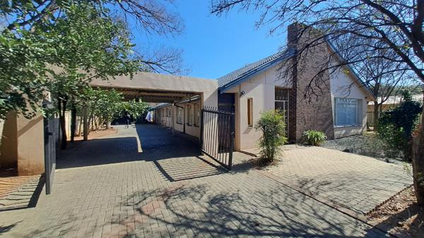 17 Bedroom House