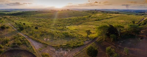 1 003 m² Land