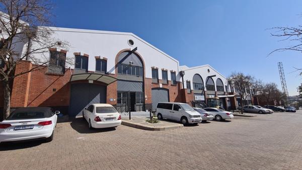 648 m² Industrial space