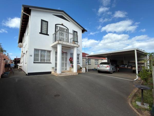 8 Bedroom House